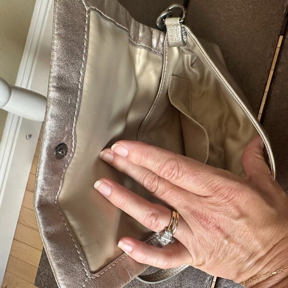 RARE COACH Rose Gold Clutch Wristlet Small Purse Bag with Metal Studs Detail - Picture 11 of 11